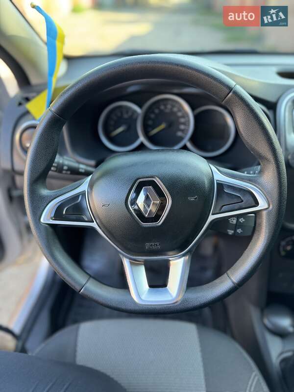 Хэтчбек Renault Sandero 2017 в Днепре