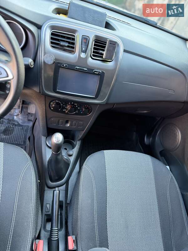 Хэтчбек Renault Sandero 2017 в Днепре