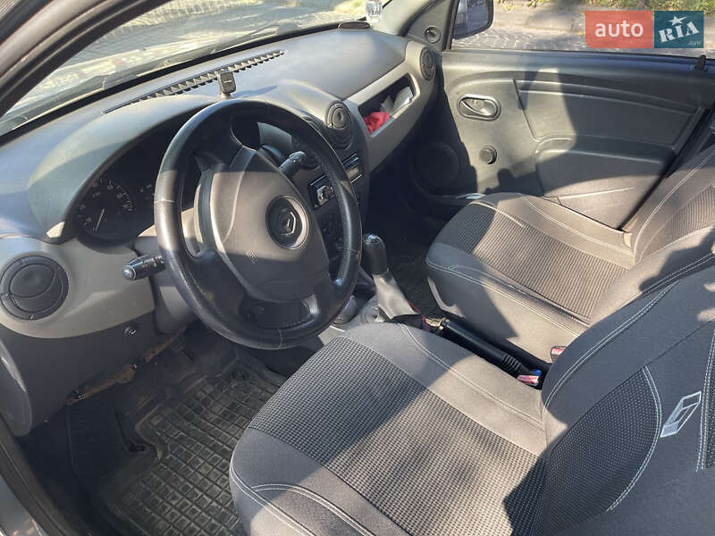 Хетчбек Renault Sandero 2010 в Львові