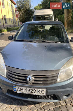 Renault Sandero 2010