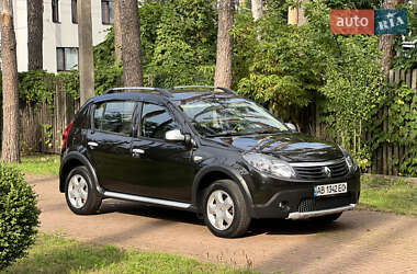Хетчбек Renault Sandero 2012 в Києві