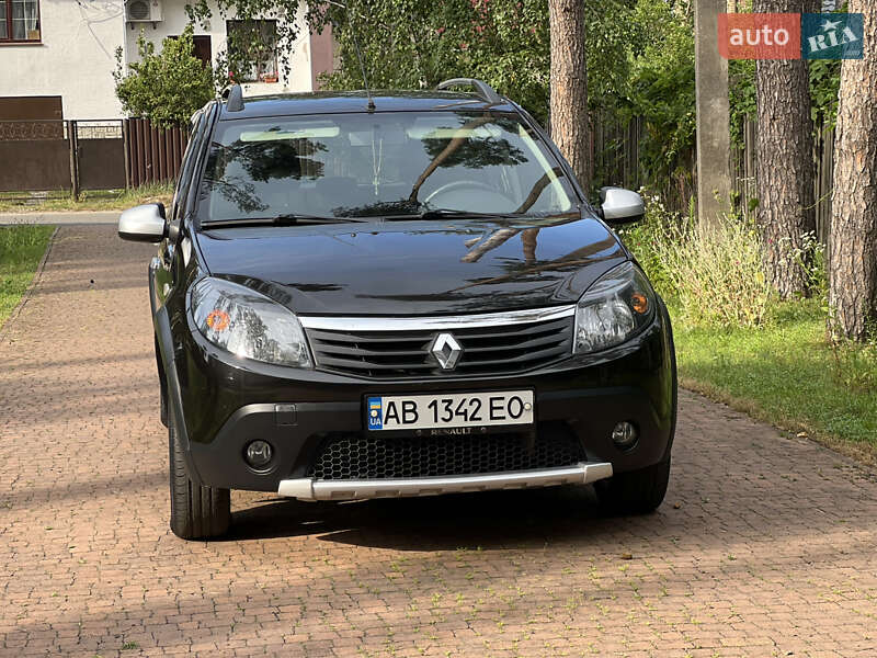 Хэтчбек Renault Sandero 2012 в Киеве