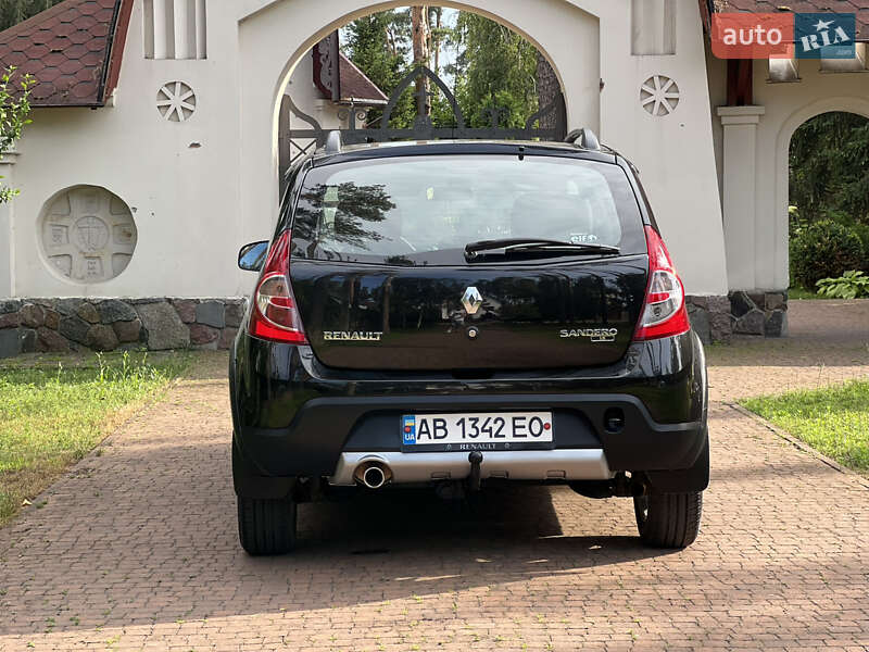 Хэтчбек Renault Sandero 2012 в Киеве