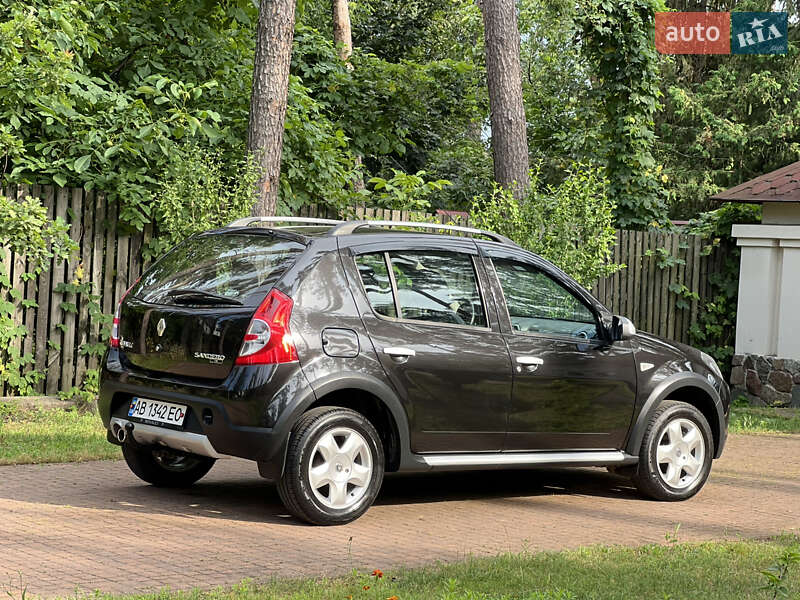 Хэтчбек Renault Sandero 2012 в Киеве