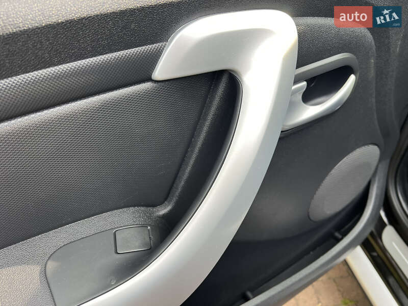 Хэтчбек Renault Sandero 2012 в Киеве