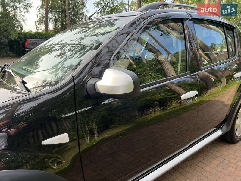 Хэтчбек Renault Sandero 2012 в Киеве