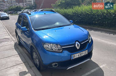 Хетчбек Renault Sandero 2015 в Полтаві