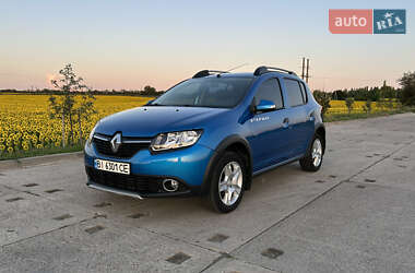 Хэтчбек Renault Sandero 2015 в 