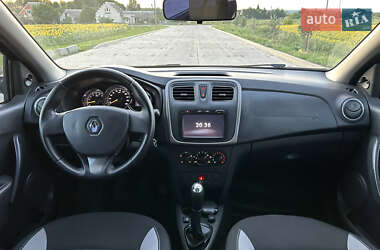 Хэтчбек Renault Sandero 2015 в 