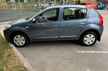 Хэтчбек Renault Sandero 2012 в Софиевской Борщаговке