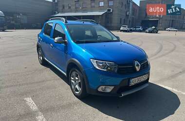 Хэтчбек Renault Sandero 2017 в 