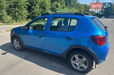 Хэтчбек Renault Sandero 2017 в 