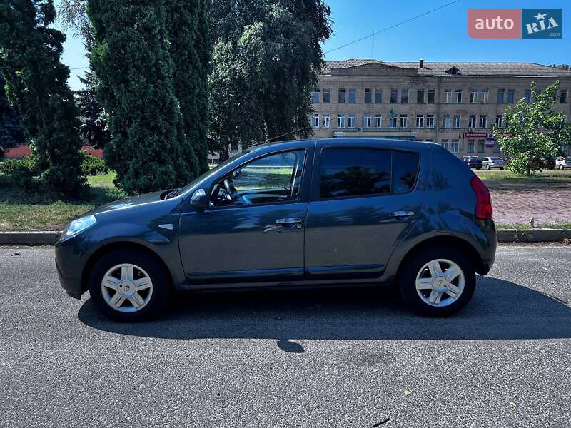 Хэтчбек Renault Sandero 2009 в Черкассах фото 2 Хэтчбек Renault Sandero 2009 в Черкассах