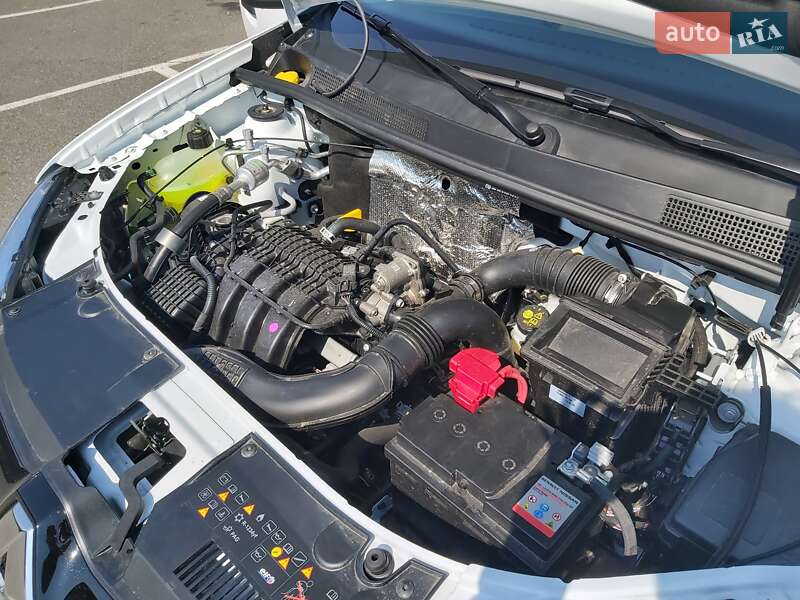 Хэтчбек Renault Sandero 2020 в Березане