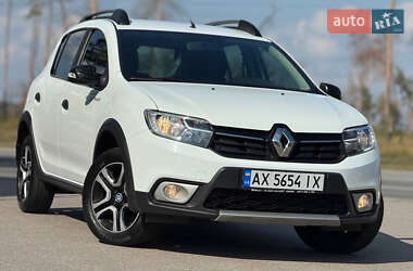 Хэтчбек Renault Sandero 2020 в 