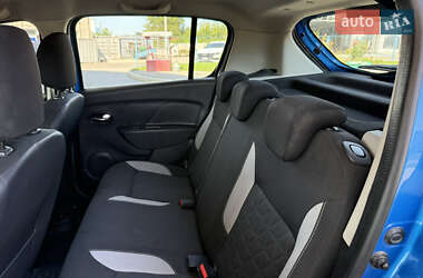 Хэтчбек Renault Sandero 2016 в 