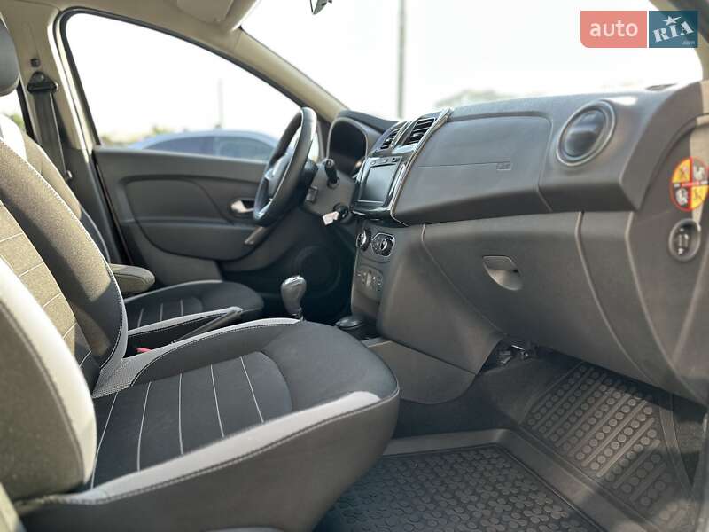 Хэтчбек Renault Sandero 2020 в Киеве