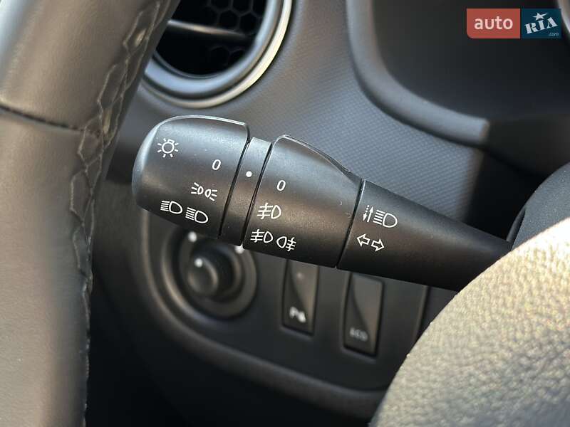 Хэтчбек Renault Sandero 2020 в Киеве