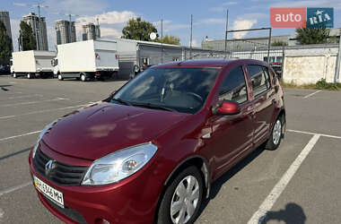 Renault Sandero 2011 Renault Sandero 2011