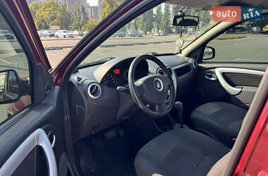 Хэтчбек Renault Sandero 2011 в 