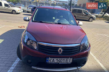Renault Sandero 2012
