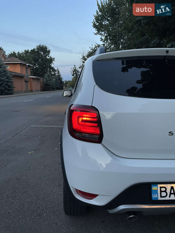 Хэтчбек Renault Sandero 2021 в Киеве