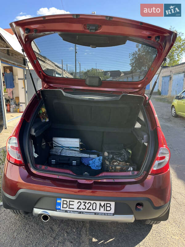 Хетчбек Renault Sandero 2011 в Миколаєві