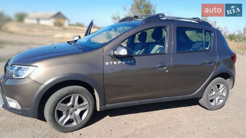 Хэтчбек Renault Sandero 2019 в Раздельной