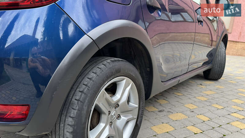 Хэтчбек Renault Sandero 2019 в Сваляве