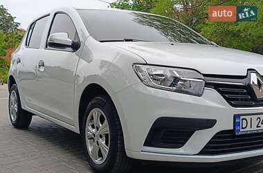 Хэтчбек Renault Sandero 2020 в 