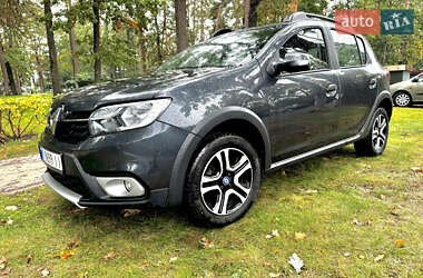 Хэтчбек Renault Sandero 2020 в 