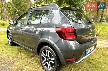 Хэтчбек Renault Sandero 2020 в 