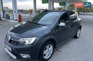 Хетчбек Renault Sandero 2017 в Запоріжжі