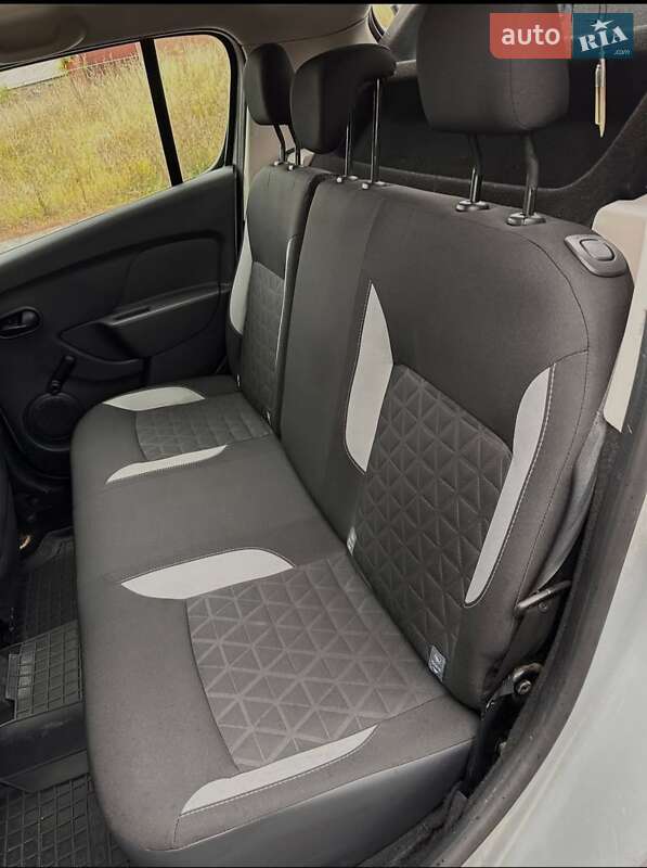 Позашляховик / Кросовер Renault Sandero 2015 в Жмеринці