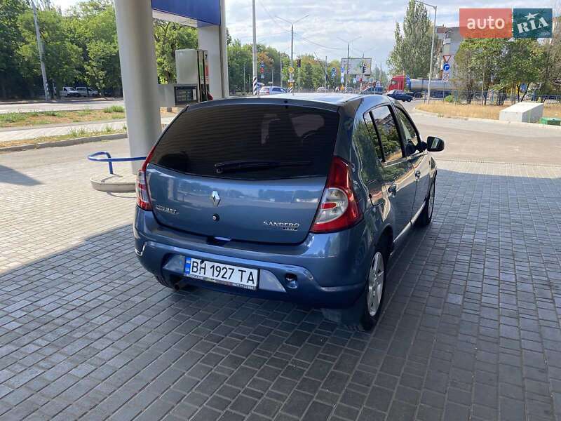 Хетчбек Renault Sandero 2011 в Миколаєві