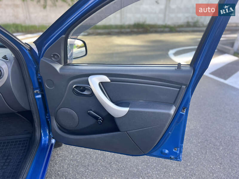 Хетчбек Renault Sandero 2009 в Києві