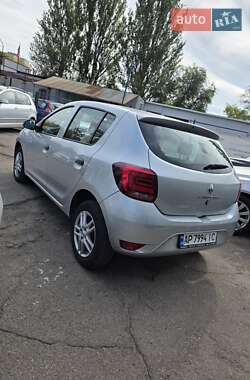 Хэтчбек Renault Sandero 2021 в 
