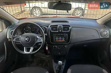 Хэтчбек Renault Sandero 2019 в 