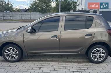 Хэтчбек Renault Sandero 2020 в 