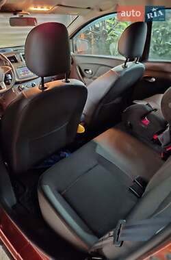 Хэтчбек Renault Sandero 2017 в 