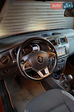 Хэтчбек Renault Sandero 2017 в 