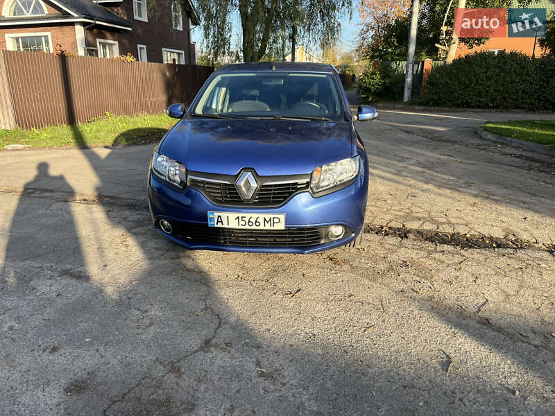 Хэтчбек Renault Sandero 2014 в 