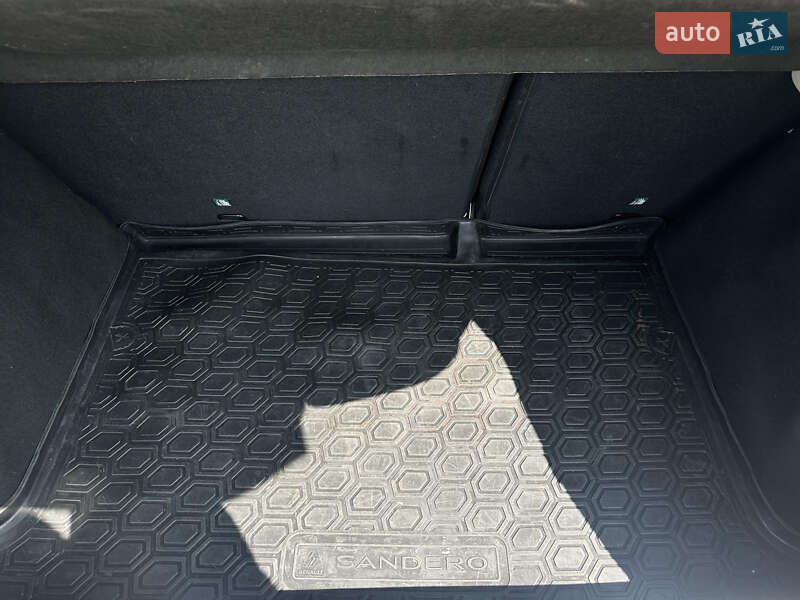 Хетчбек Renault Sandero 2020 в Новомосковську фото 15 Хетчбек Renault Sandero 2020 в Новомосковську