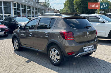 Хетчбек Renault Sandero 2019 в 