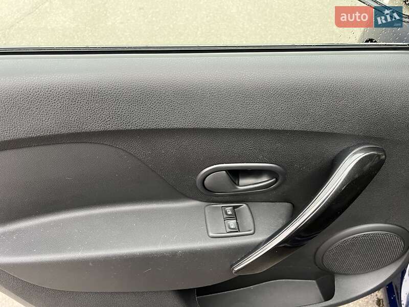 Хэтчбек Renault Sandero 2019 в Киеве фото 14 Хэтчбек Renault Sandero 2019 в Киеве