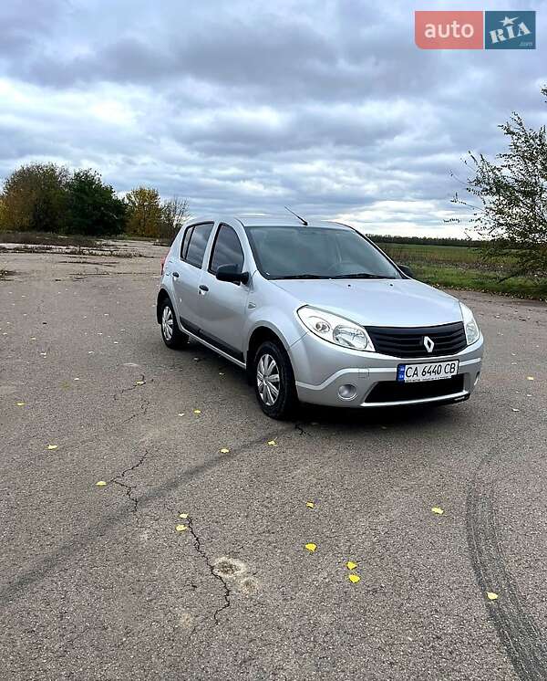 Хэтчбек Renault Sandero 2009 в Умани фото 2 Хэтчбек Renault Sandero 2009 в Умани