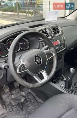 Хэтчбек Renault Sandero 2019 в 