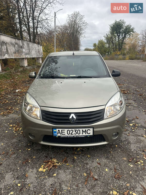 Хэтчбек Renault Sandero 2012 в Днепре