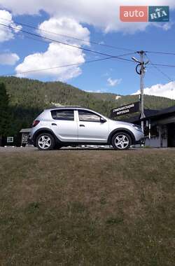 Хэтчбек Renault Sandero 2014 в Запорожье