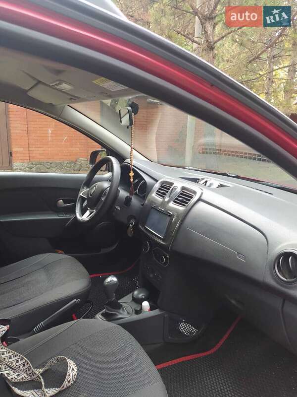 Хэтчбек Renault Sandero 2018 в Днепре фото 7 Хэтчбек Renault Sandero 2018 в Днепре